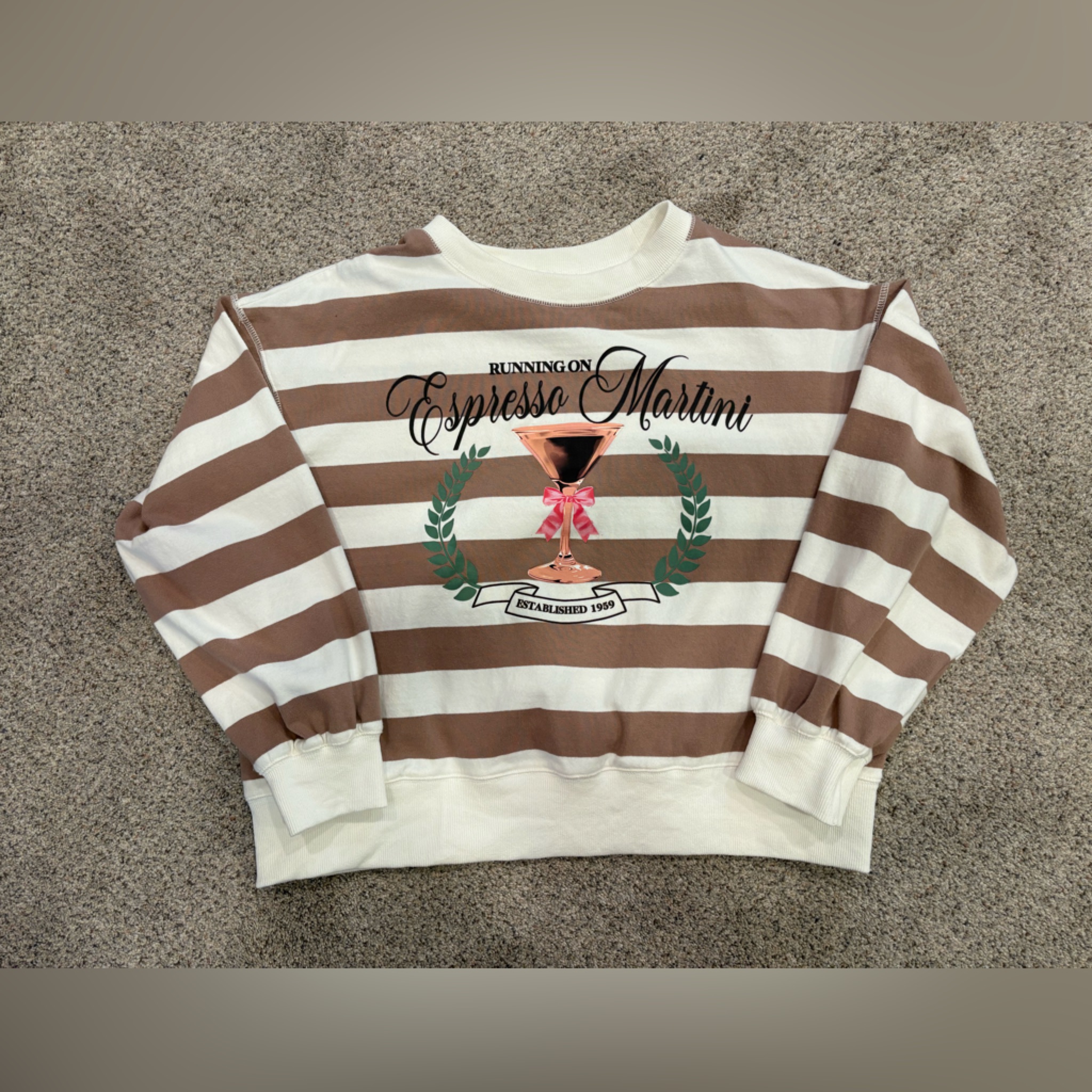 Running On Espresso Martini Crewneck Sweatshirt Fantastic Fawn Sz Med Euc